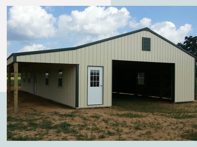 Строительство конюшен в Гатчине