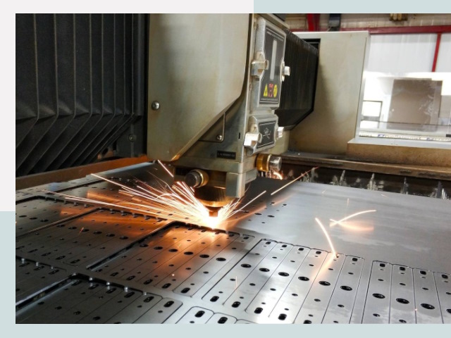 Лазерная резка металла в Гатчине от 617 руб.